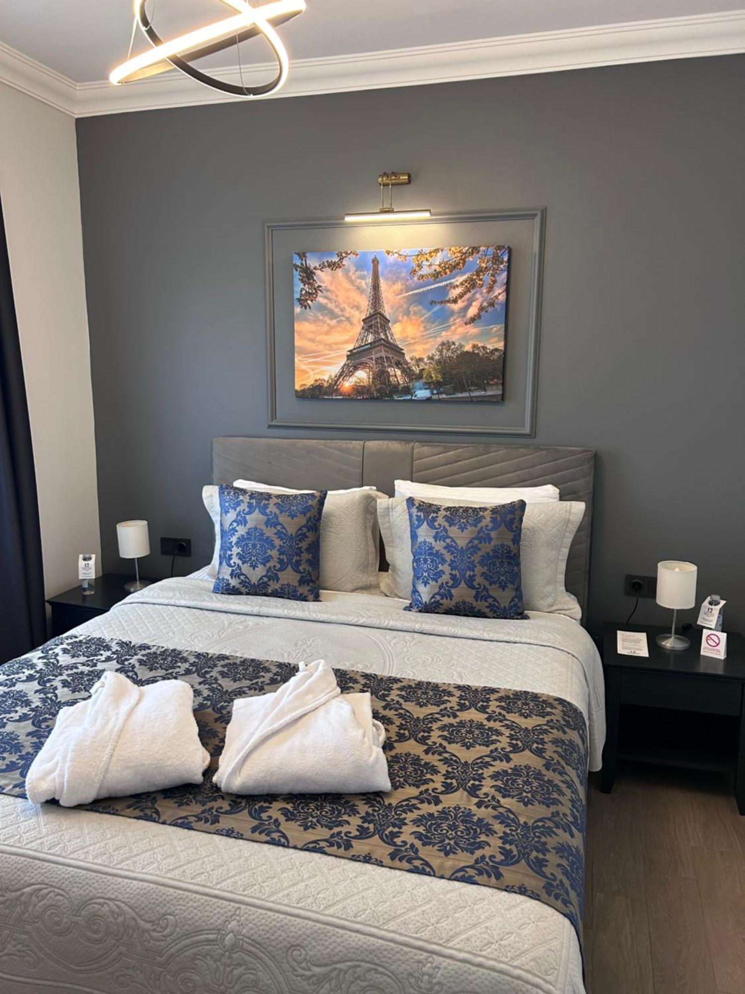 12 Rooms Hotel Koseilyas Eksteriør billede